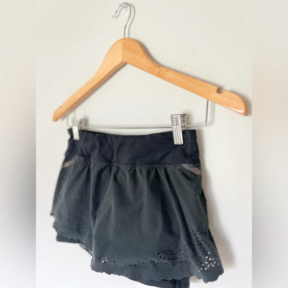 Lululemon Tennis RunLight As Air Skirt lined with Shorts Black_4